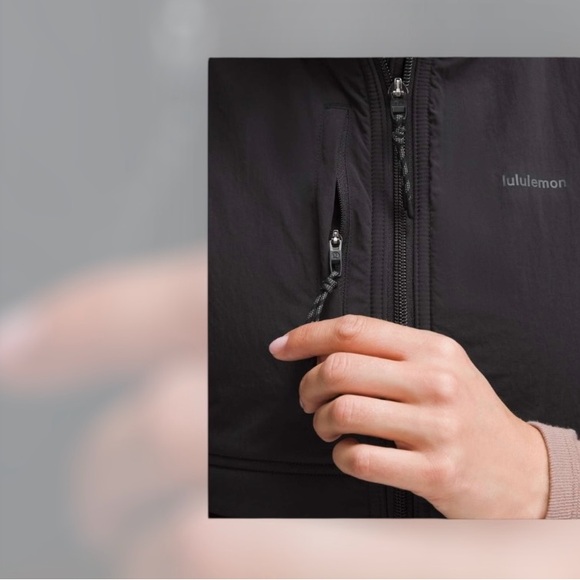 Lululemon Cinch-Hem Fleece Vest
Black / Super Dark - Picture 4 of 10